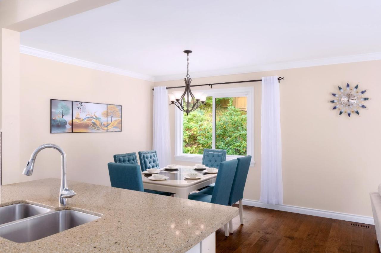 Lovely 3 Bedroom Port Moody Spacious Home 6 People Free Parking Dış mekan fotoğraf